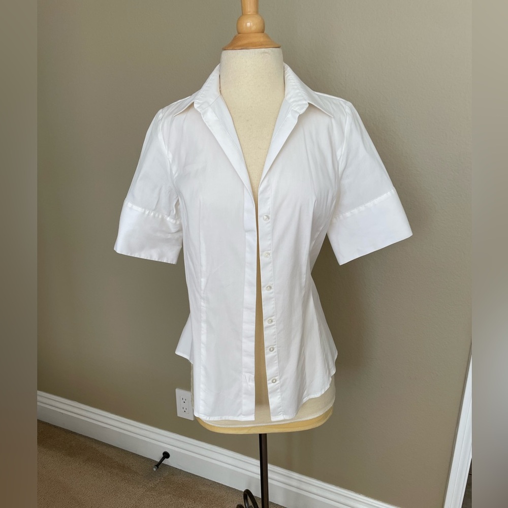 Ann Taylor short sleeve button down: size 6